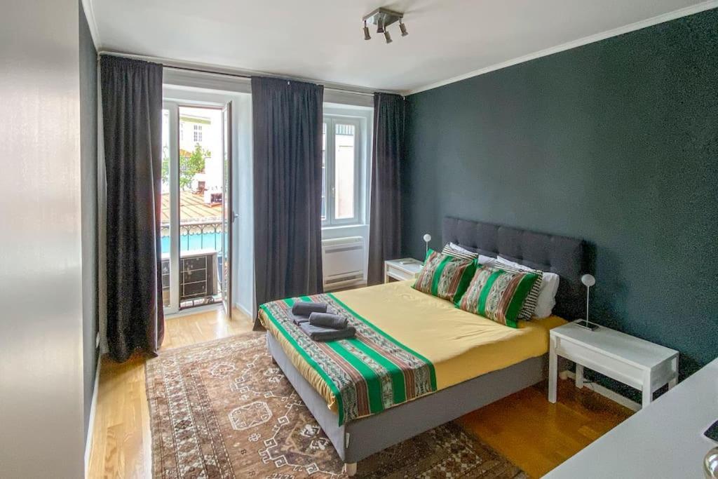 Deluxe City Center Flat Lejlighed